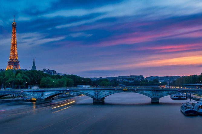Seine River Cruise & French Crepe Tasting by the Eiffel Tower - The best time to take the cruise