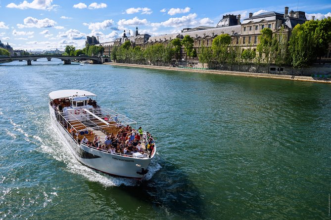 Seine River Direct Access Guided Cruise - Pont Neuf, Saint-Michel, and the birthplace of Paris