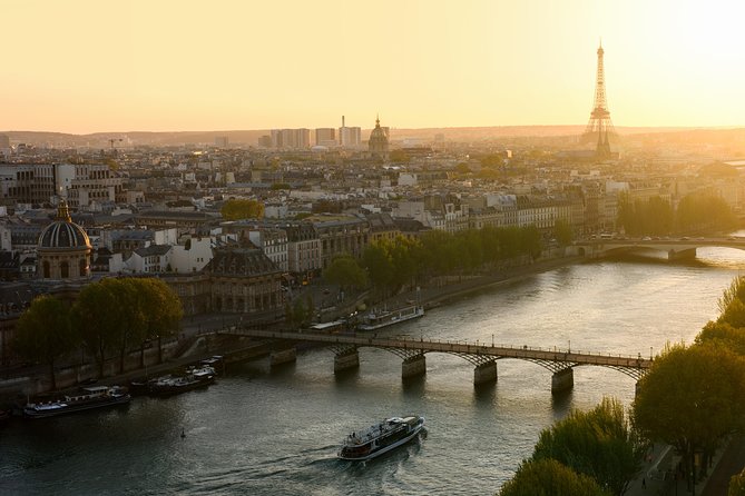 Seine River Guided Cruise by Vedettes de Paris - Why a Seine cruise works so well in Paris