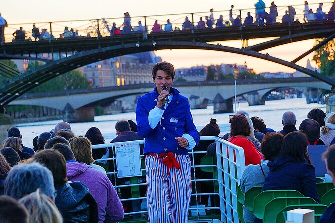 Seine River Sightseeing Guided Cruise by Vedettes du Pont Neuf - Boarding the boat and choosing your seat