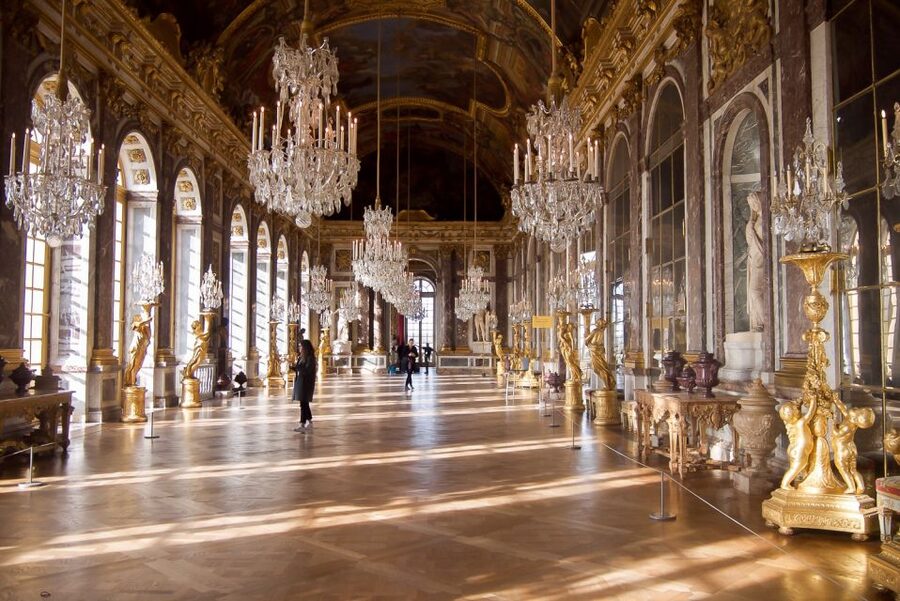 Skip-the-Line Versailles Palace Tour by Train from Paris - Crowds, walking, and the physical demands
