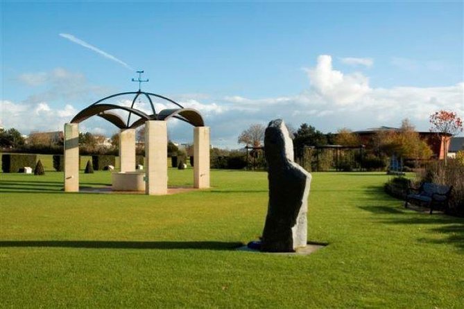 Small Group Guided D-Day Tour and Mémorial de Caen Museum - A minivan is the right tool for one busy day