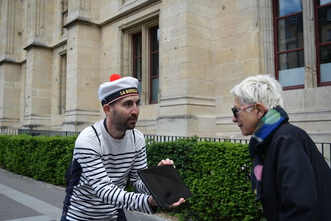 Small Group Guided Tour of the Secret History of Rouen - Ludovic’s style: humor, questions, and local advice