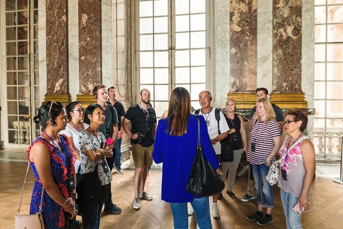 Small Group Paris to Versailles Day Trip with Garden Stroll - Meeting in Paris and taking the train
