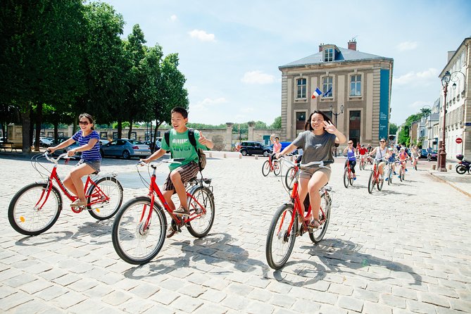 Small Group VIP Versailles Bike Tour from Paris with King's Apartments Access - Marie Antoinette’s Trianon retreats