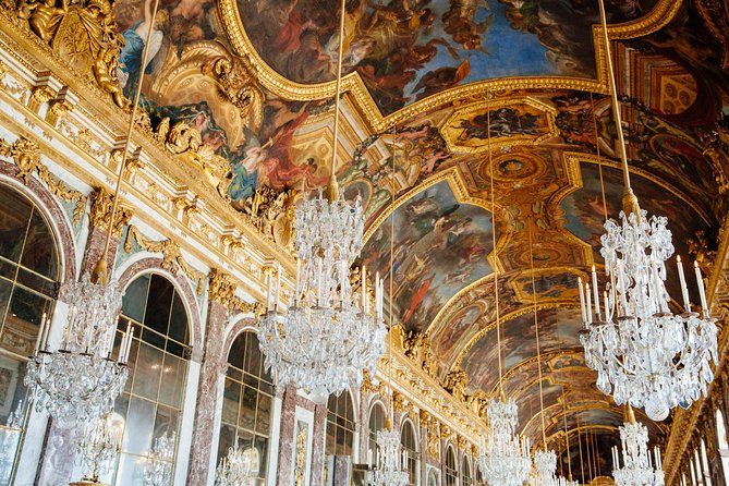 Small Group VIP Versailles Bike Tour from Paris with King's Apartments Access - Entering the palace and King Louis XIV’s apartments