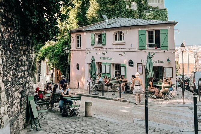 Small Group Walking Tour of Montmartre -10 people max - Why this small Montmartre walk works