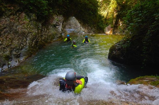 Sports canyoning in the Vercors near Grenoble - Abseiling, jumps, and slides in one short route