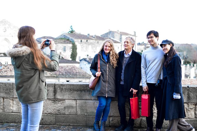 St-Emilion & Médoc Wine Day Tour: Chateaus, Tastings and Lunch - Château Paloumey offers a family-run finish
