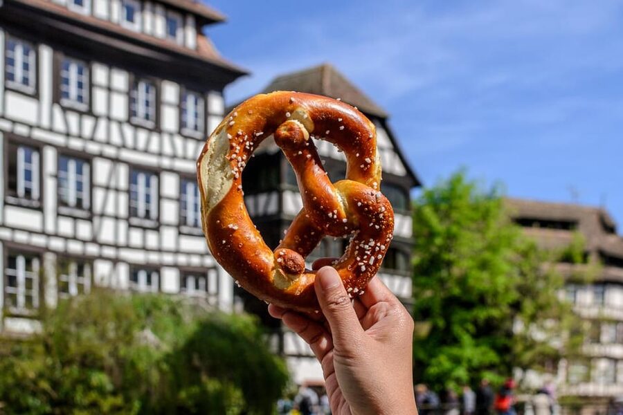 Strasbourg Food Tour : Gourmet private Tour with tastings - Stop five: Alsatian beer, wine, and the final tasting