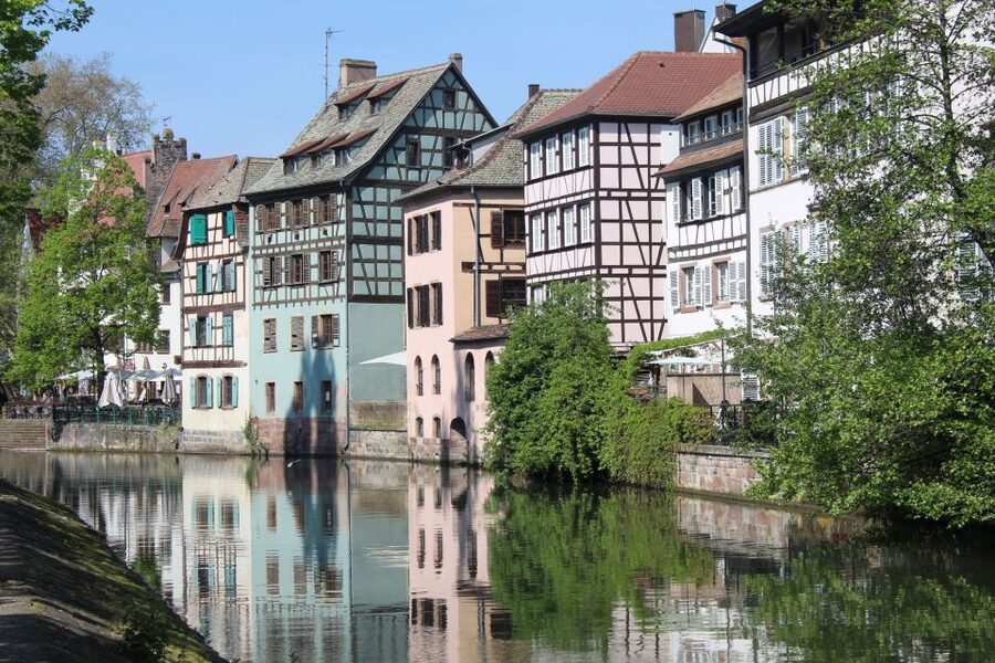 Strasbourg: Walking Tour with Local Guide - Tonneliers district and everyday local life