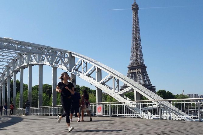 Sunrise Run & Sightseeing in Paris - Pont Neuf and the Seine views