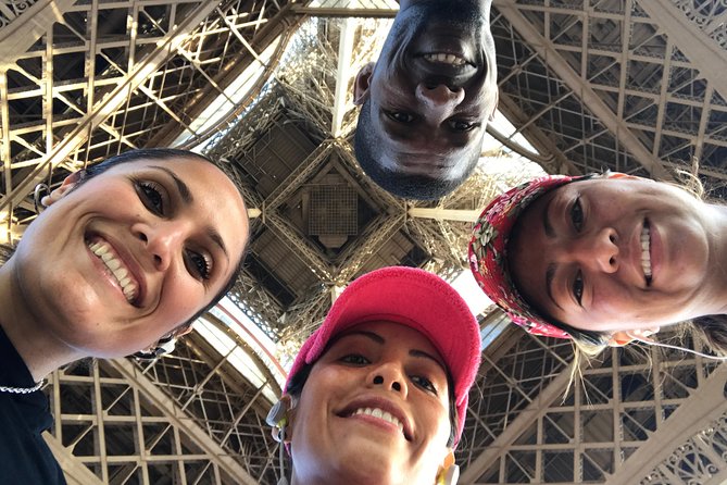 Sunrise Run & Sightseeing in Paris - Finishing at Saint-Michel