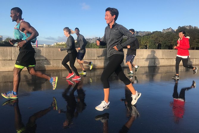 Sunrise Run & Sightseeing in Paris - Starting at Fontaine Saint-Michel