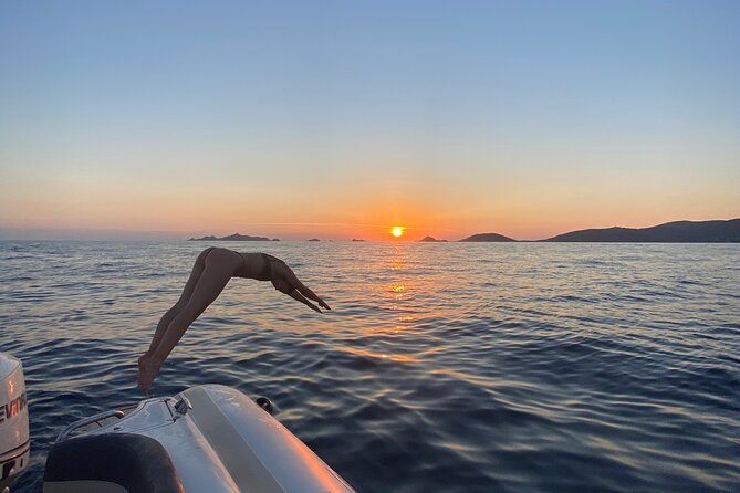 Sunset boat cruise with Aperitif at the Sanguinary Islands - Why this Ajaccio sunset trip feels different