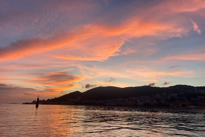 Sunset boat cruise with Aperitif at the Sanguinary Islands - The aperitif with Corsican specialties