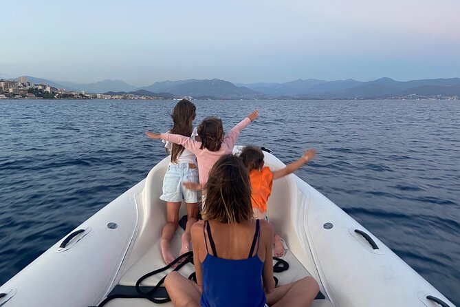 Sunset boat cruise with Aperitif at the Sanguinary Islands - Sunset on the return ride