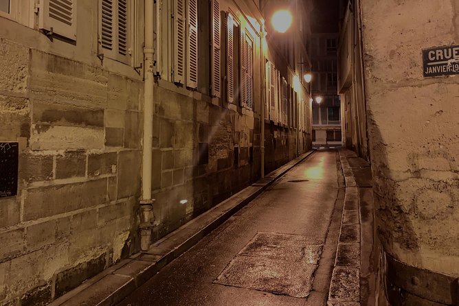 The Darkest Secrets of Paris - Île de la Cité And Criminal Life