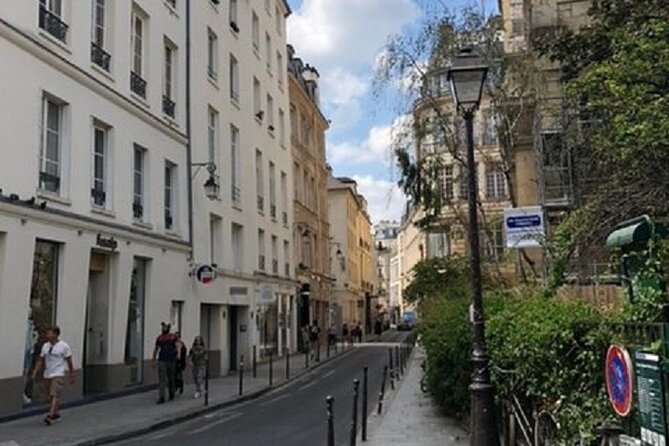 The Darkest Secrets of Paris - Why The Guides Matter So Much