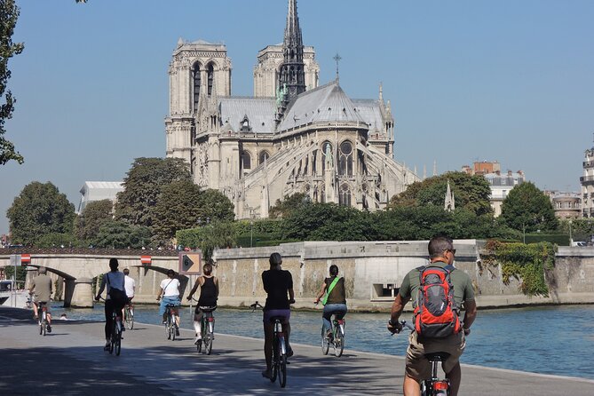 The Paris Monuments Tour - Crossing Alexandre III Bridge to Les Invalides