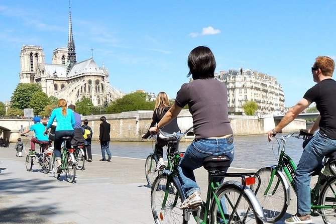The Paris Monuments Tour - Arc de Triomphe and the Champs-Élysées