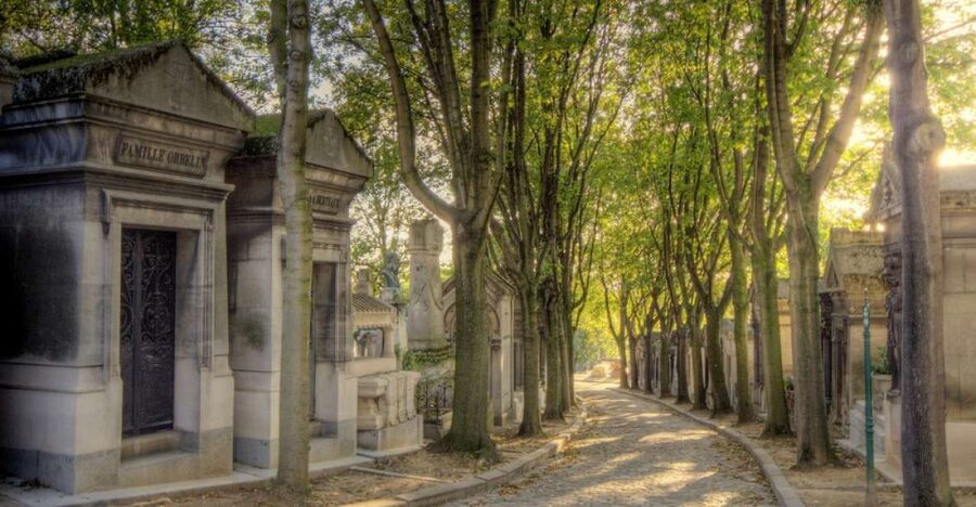 The Père Lachaise Cemetery: Guided 2-Hour Small-Group Tour - Following the cemetery’s origins and design