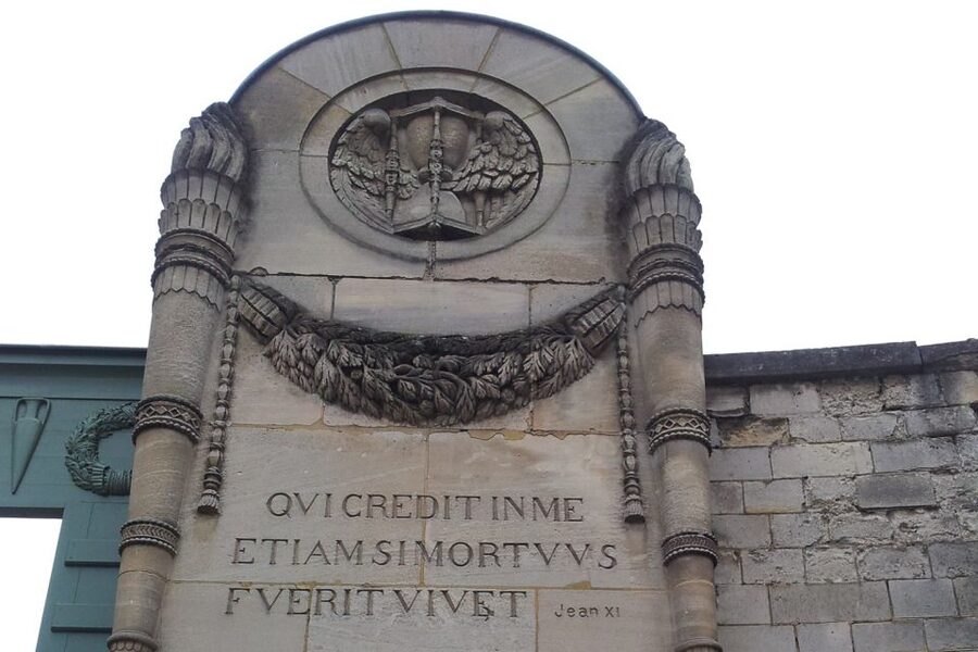 The Père Lachaise Cemetery: Guided 2-Hour Small-Group Tour - The Abelard and Héloïse story