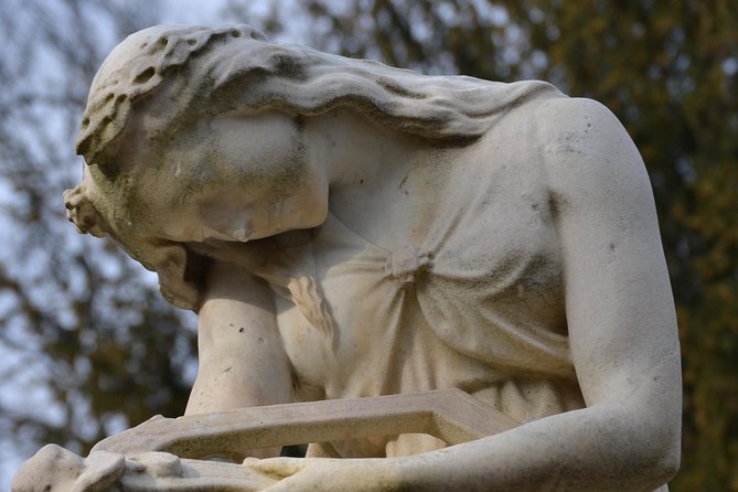 The Pere Lachaise Cemetery Private Tour - Meeting point, end point, and practical planning