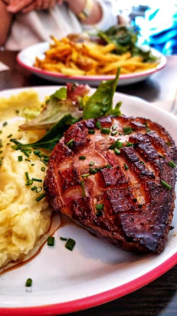 The Ultimate Bordeaux Food Tour: Full Meal & Fine Wines - Saint-Pierre brings short, focused tastings