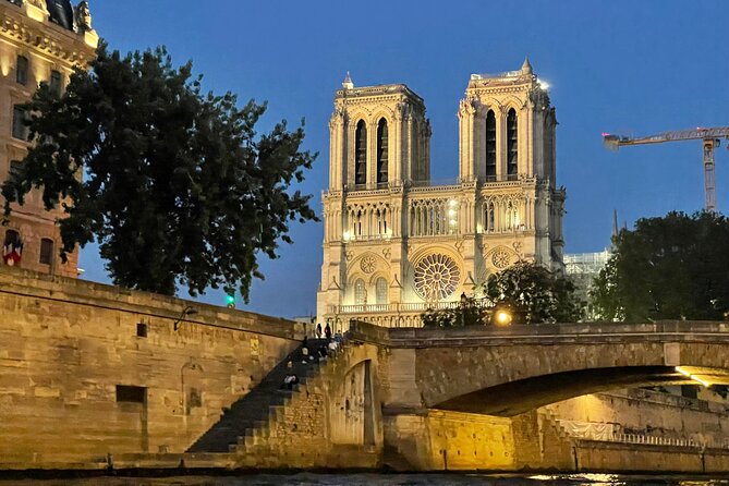 Top Private Cruises in Paris with French Champagne and surprises - Alexandre III Bridge and Pont Neuf