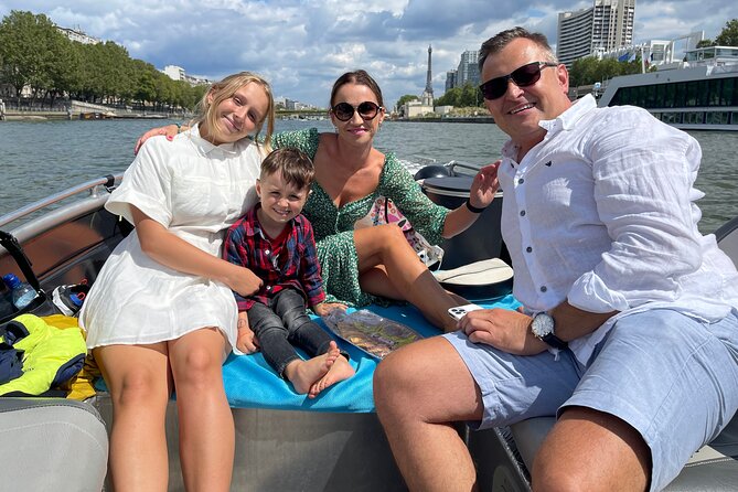 Top Private Cruises in Paris with French Champagne and surprises - A private boat changes the mood
