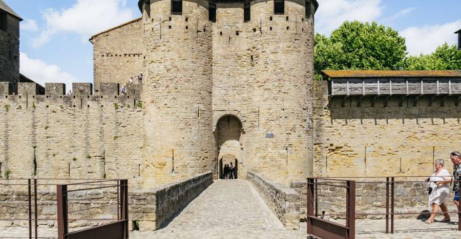 Toulouse: Carcassonne Day Trip by Coach with Audioguide - Arriving close to Carcassonne’s medieval walls