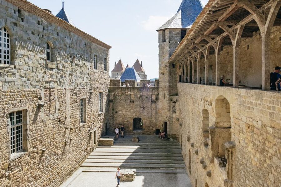 Toulouse: Carcassonne Day Trip by Coach with Audioguide - Downloading the Henri Trip audioguide