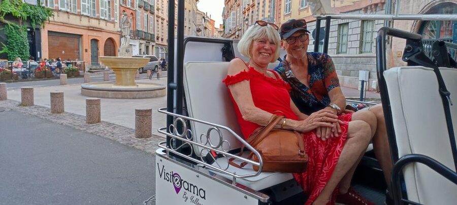 Toulouse: Electric Tuk-Tuk Tour with Photo Stops and Audio - Bridges, river views, and the Garonne