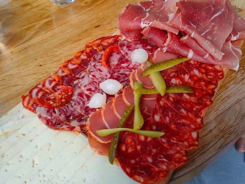 Toulouse: Guided Food Tour with Tastings - Walking through Toulouse between bites