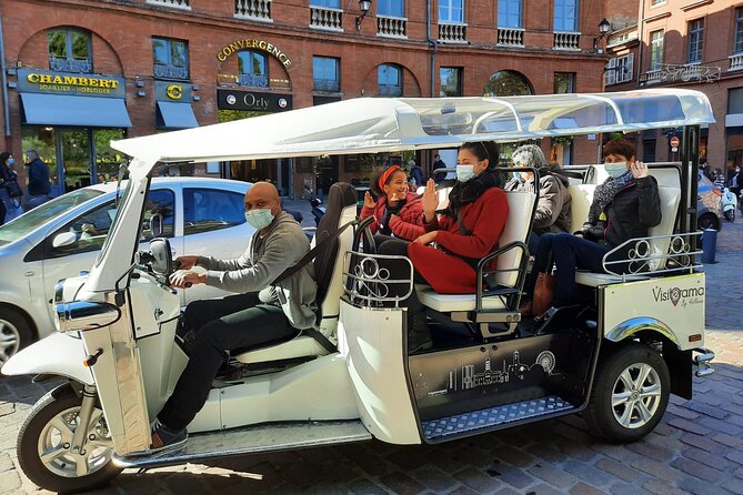 Toulouse Tour in Electric Tuk Tuk - Saint-Etienne Cathedral and the final squares