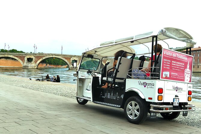 Toulouse Tour in Electric Tuk Tuk - What the guide and audio format are really like