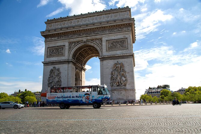Tours of Paris and the Hauts-de-Seine in an Amphibious Bus - Why this amphibious Paris tour is worth your time