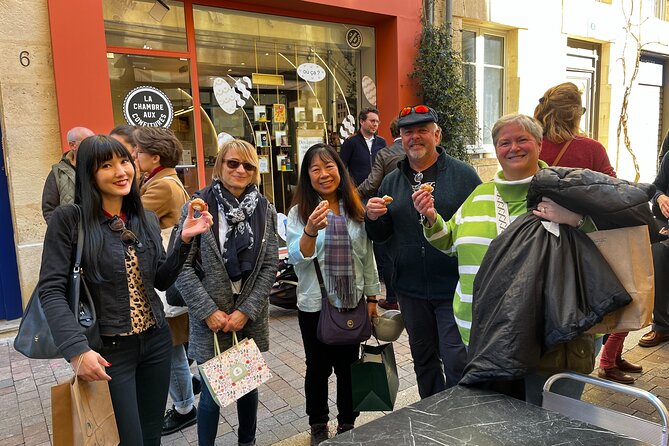Traditional Gourmet Food & Wine Tour in Bordeaux - Grands Hommes and the city’s changing social life