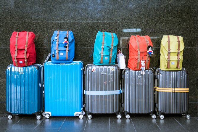 Transfer between Paris and airports CDG/ORLY/LBG (Van 8pax) - The ride into Paris takes 45 minutes to an hour