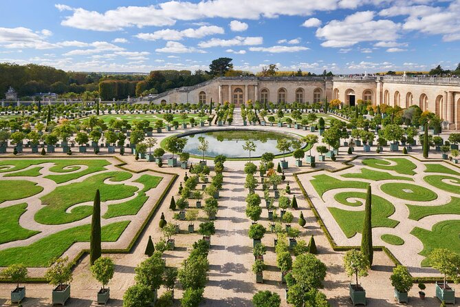 Transfers between Paris and Paris Airports/Disneyland/Versailles - Booking, Pickup, and Cancellation Details