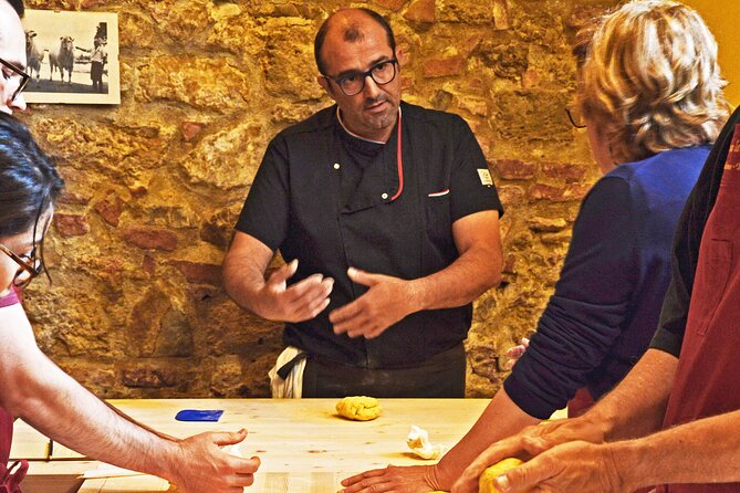 Tuscan Cooking Class -Traditional Pasta Menu - How personal is the small group?