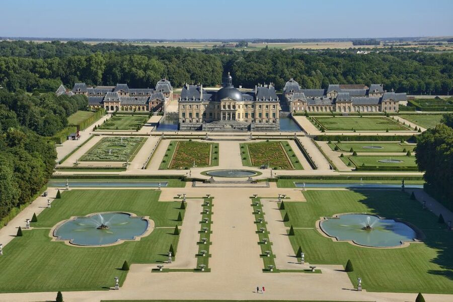 Vaux le Vicomte Chateau Entry Ticket and Chateaubus Transfer - Key points before you book