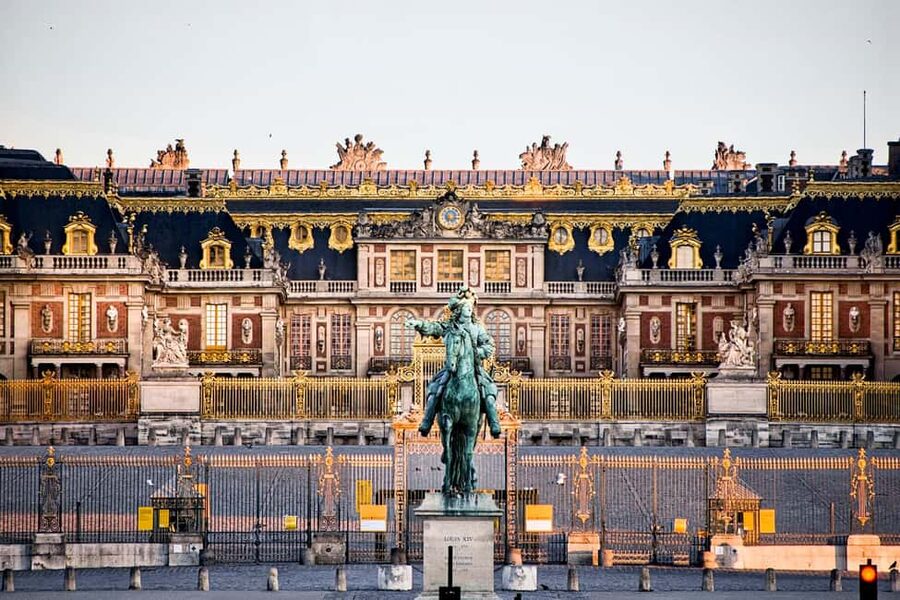 Versailles: Entry ticket & Private Apartments VIP Tour - The private apartments of Louis XV and Louis XVI