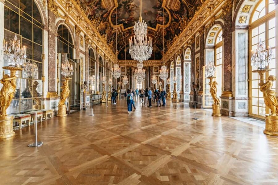 Versailles: Entry ticket & Private Apartments VIP Tour - Is the extra cost worth it?