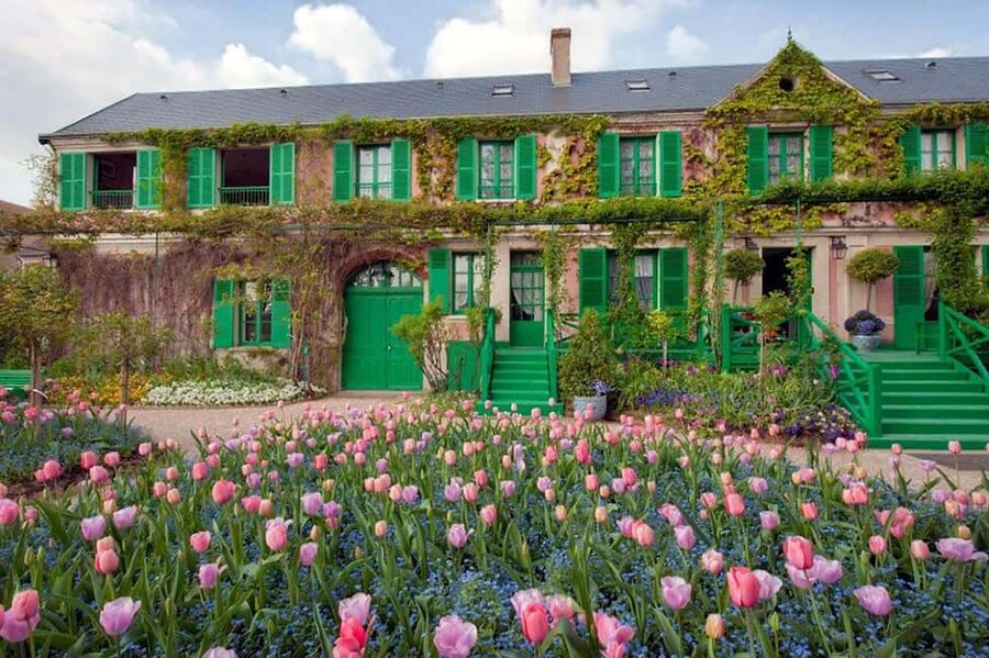 Versailles-Giverny Day Tour with Lunch at Moulin de Fourges - Key points at a glance