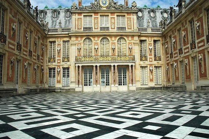 Versailles Guided Visit – Hotel Pickup, Meeting Point or None - The Gardens and the Freedom to Wander