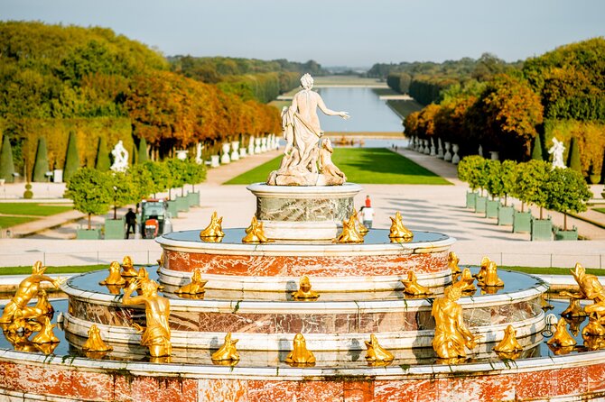 Versailles & Louvre Museum: All-Inclusive Semi Private Tour - Returning to Paris and finding lunch