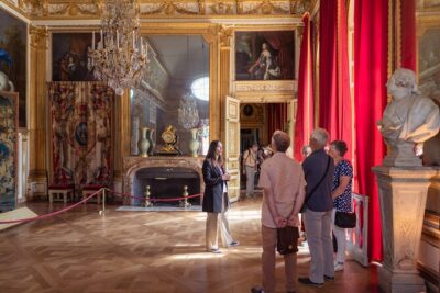 Versailles Palace and Gardens Tour by Train from Paris