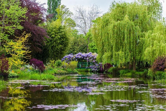 Versailles Palace and Giverny Monet House Visit with Lunch - Key things to know before booking